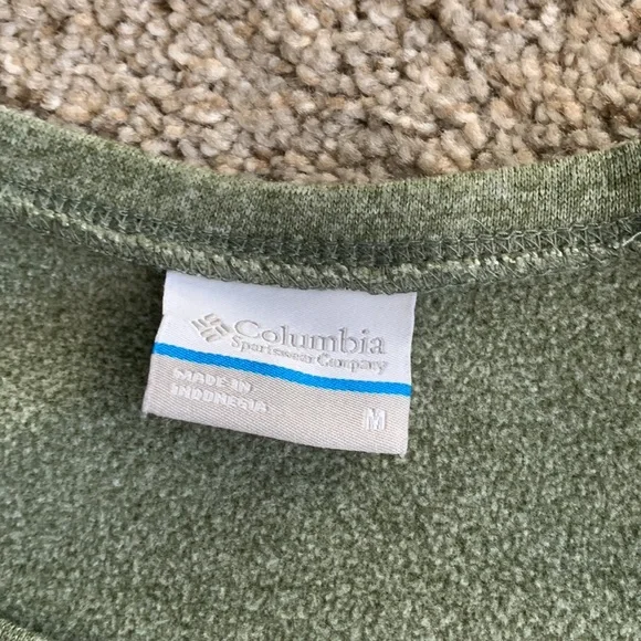 Women’s Columbia Sweatshirt - Picture 3 of 8